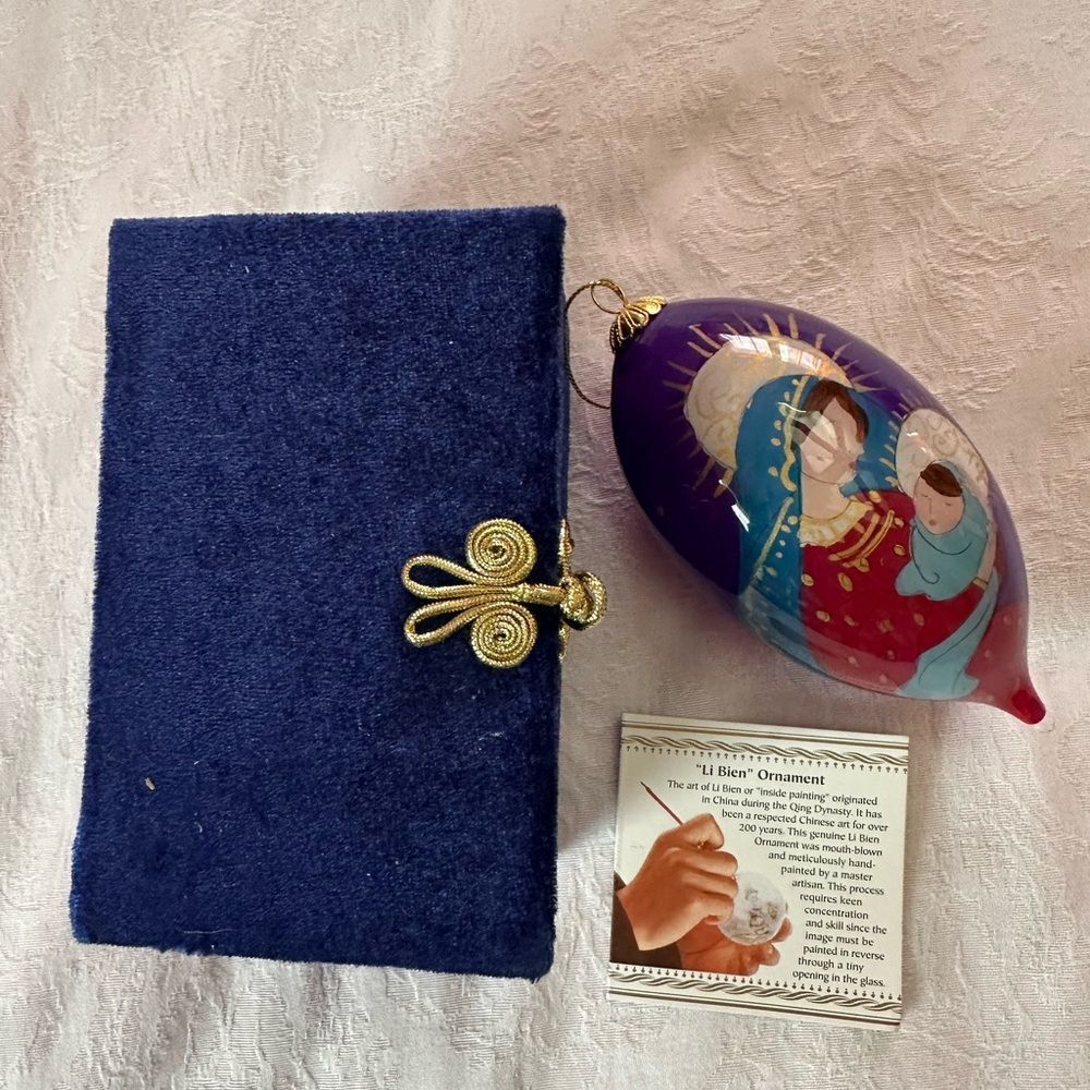 Li Bien Glass Ornament Holy Mother and Child Collectible 2012